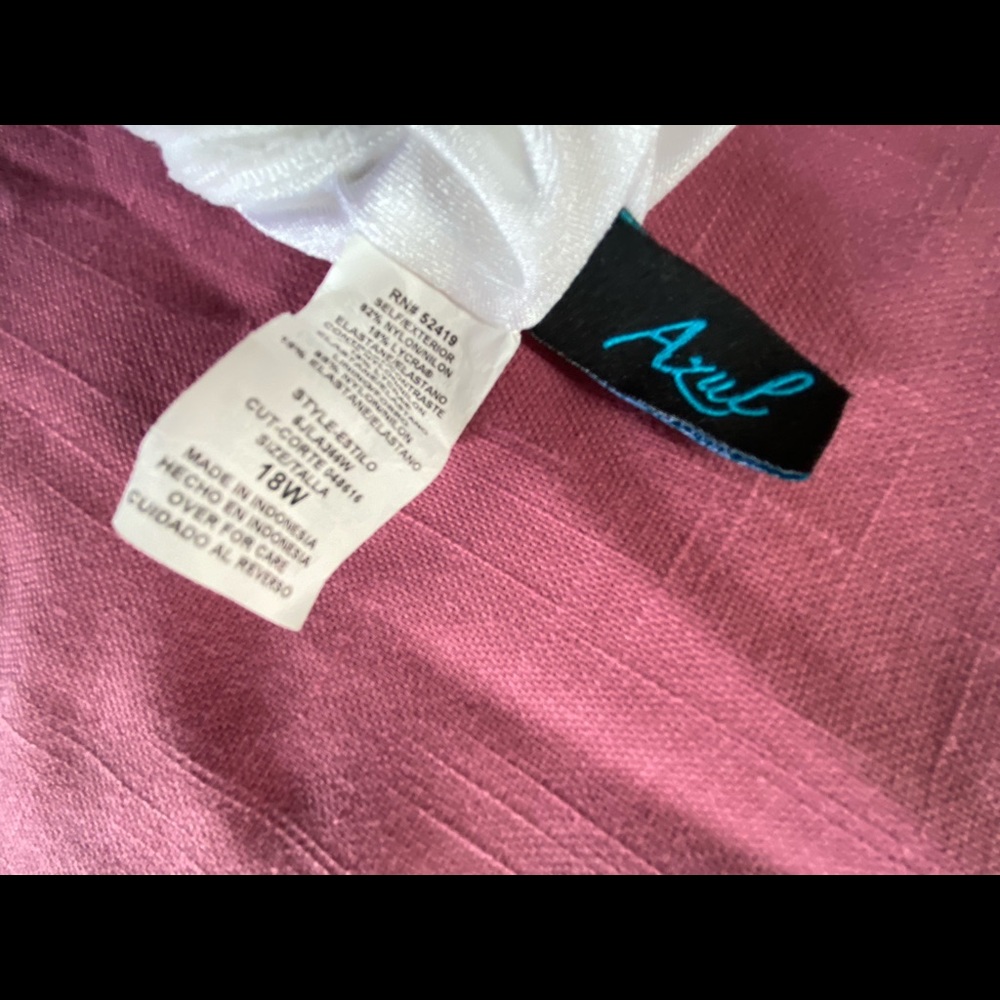 🌼🌼🌼Swim Top Women’s 18W...Vibrant Print!! - Picture 5 of 6